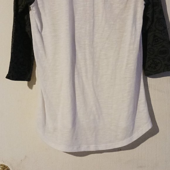 Fantastic Beasts Hot Topics T Shirt sz Small - Picture 3 of 10